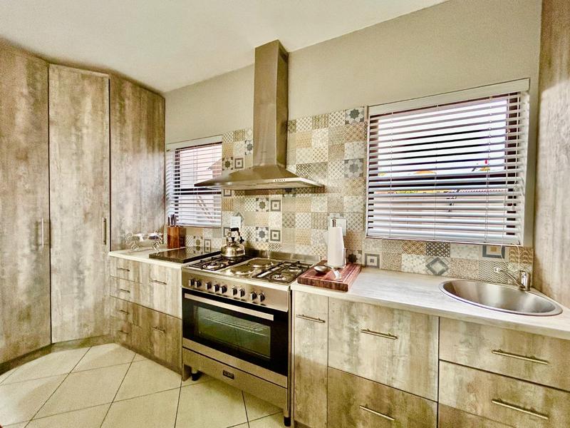7 Bedroom Property for Sale in Melodie North West